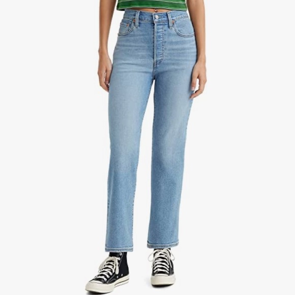 Levi’s Ribcage Straight Ankle Jeans in Medium Indigo - Picture 2 of 6